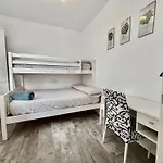 Apartament A8 - En La Carihuela, 2 Dormitorios, Wifi, A 100 Metros De La Playa *