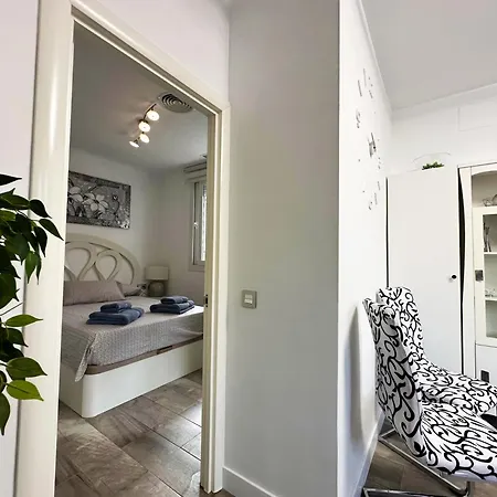 A8 - En La Carihuela, 2 Dormitorios, Wifi, A 100 Metros De La Playa Торремолинос