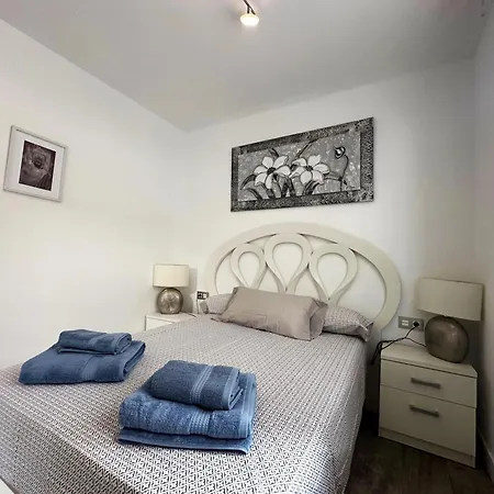 Apartment A8 - En La Carihuela, 2 Dormitorios, Wifi, A 100 Metros De La Playa *