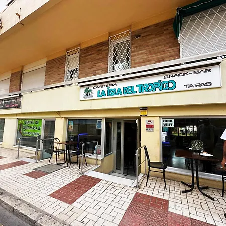 A8 - Family 2-bedroom With Free Private Parking - 100 M From La Carihuela Lägenhet Torremolinos