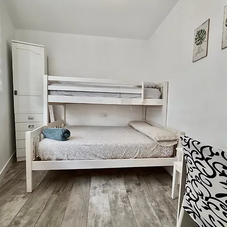 A8 - Family 2-bedroom With Free Private Parking - 100 M From La Carihuela Lägenhet