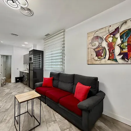 A8 - En La Carihuela, 2 Dormitorios, Wifi, A 100 Metros De La Playa