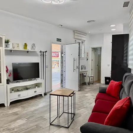 A8 - En La Carihuela, 2 Dormitorios, Wifi, A 100 Metros De La Playa Apartamento *