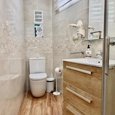 A8 - Family 2-bedroom With Free Private Parking - 100 M From La Carihuela Lägenhet *