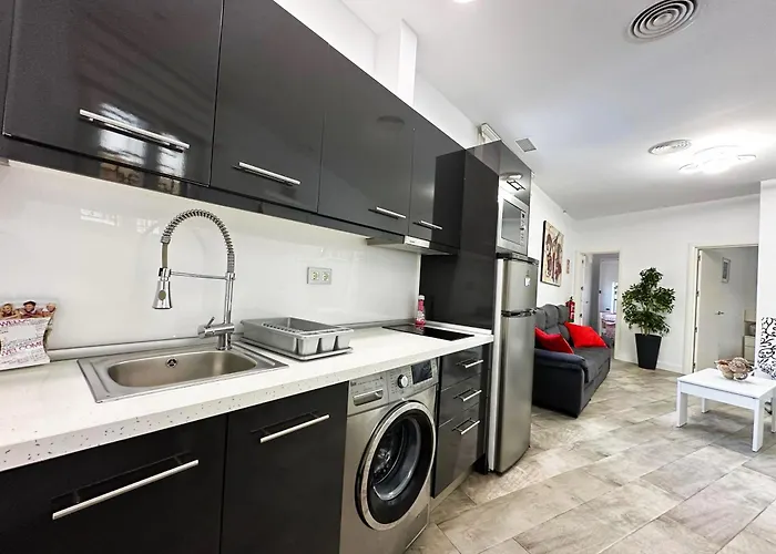 A8 - En La Carihuela, 2 Dormitorios, Wifi, A 100 Metros De La Playa * Torremolinos