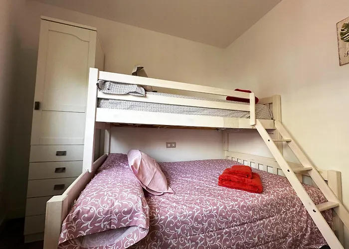 A8 - En La Carihuela, 2 Dormitorios, Wifi, A 100 Metros De La Playa