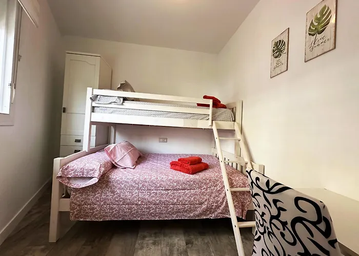 A8 - En La Carihuela, 2 Dormitorios, Wifi, A 100 Metros De La Playa Torremolinos