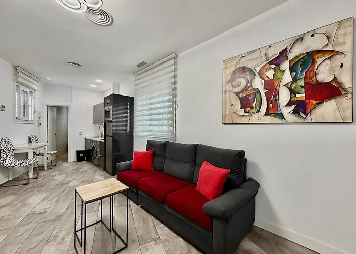 A8 - En La Carihuela, 2 Dormitorios, Wifi, A 100 Metros De La Playa