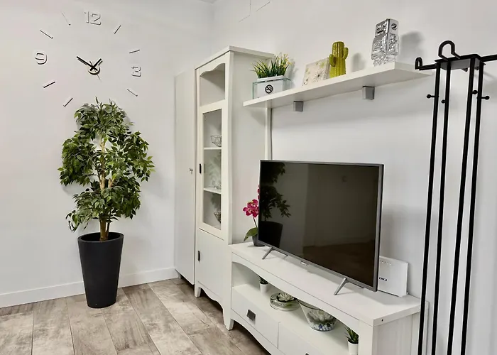 A8 - En La Carihuela, 2 Dormitorios, Wifi, A 100 Metros De La Playa Torremolinos