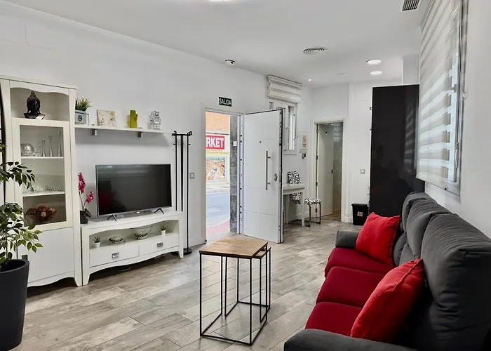 A8 - En La Carihuela, 2 Dormitorios, Wifi, A 100 Metros De La Playa Apartamento *