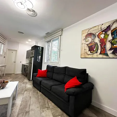 A8 - En La Carihuela, 2 Dormitorios, Wifi, A 100 Metros De La Playa Daire