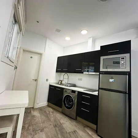 Daire A8 - En La Carihuela, 2 Dormitorios, Wifi, A 100 Metros De La Playa