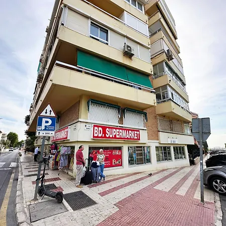A8 - En La Carihuela, 2 Dormitorios, Wifi, A 100 Metros De La Playa *